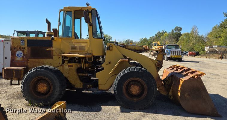 image for item EE8657 1985 Caterpillar  936 wheel loader