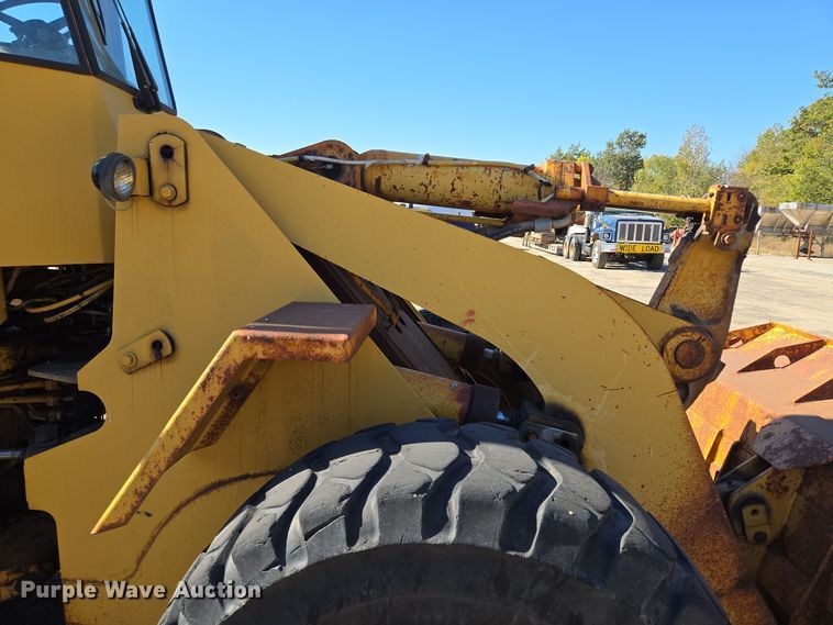 image for item EE8657 1985 Caterpillar  936 wheel loader