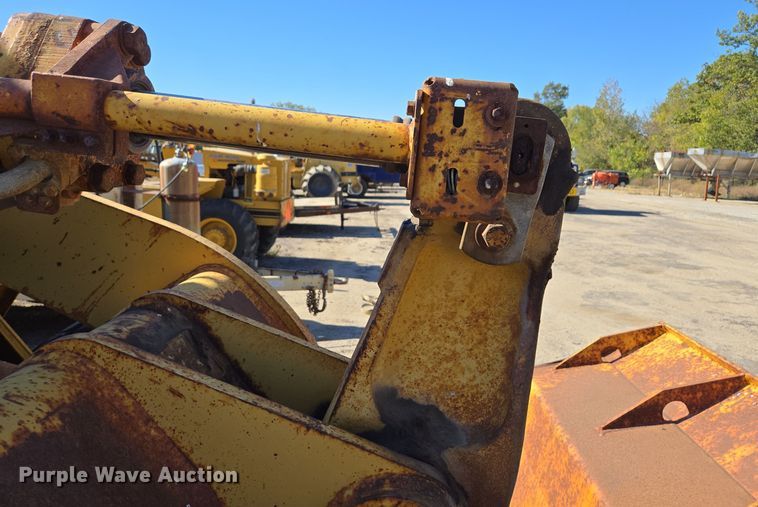 image for item EE8657 1985 Caterpillar  936 wheel loader