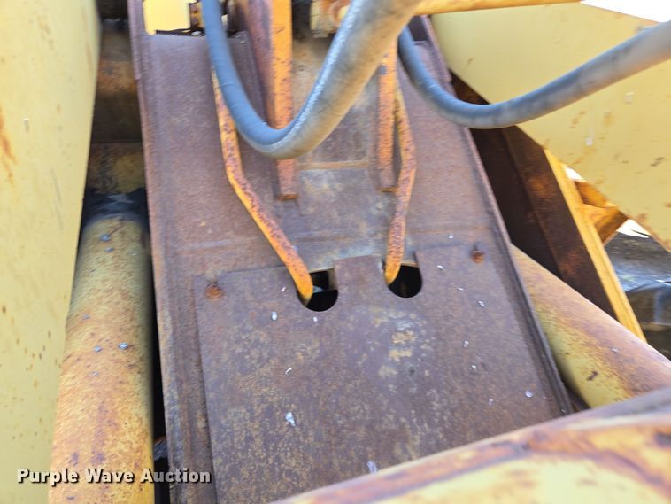 image for item EE8657 1985 Caterpillar  936 wheel loader