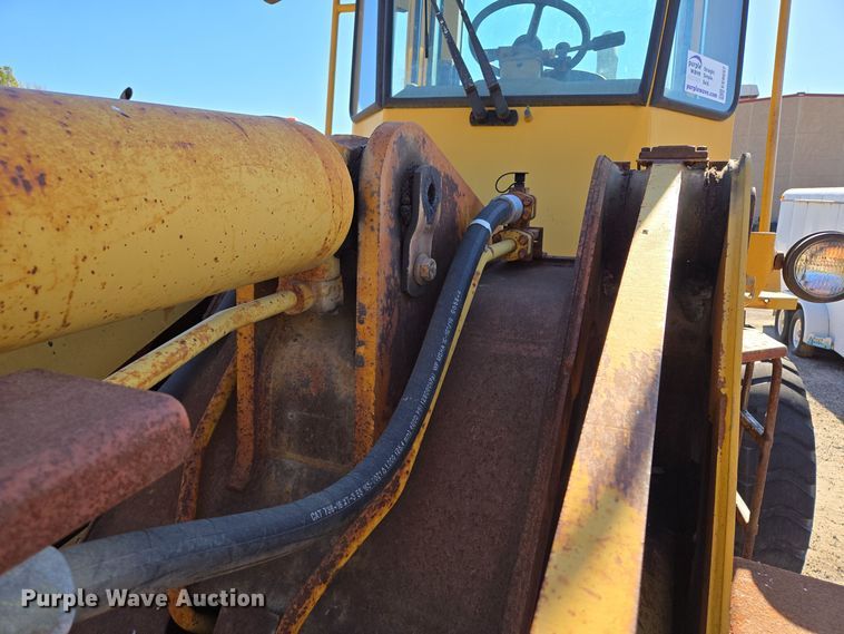 image for item EE8657 1985 Caterpillar  936 wheel loader