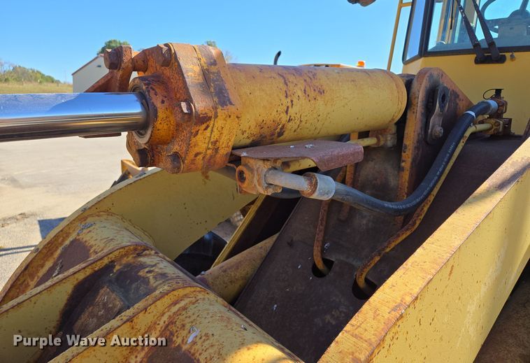 image for item EE8657 1985 Caterpillar  936 wheel loader