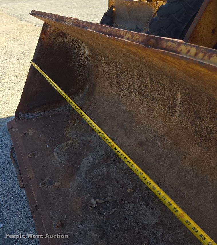 image for item EE8657 1985 Caterpillar  936 wheel loader