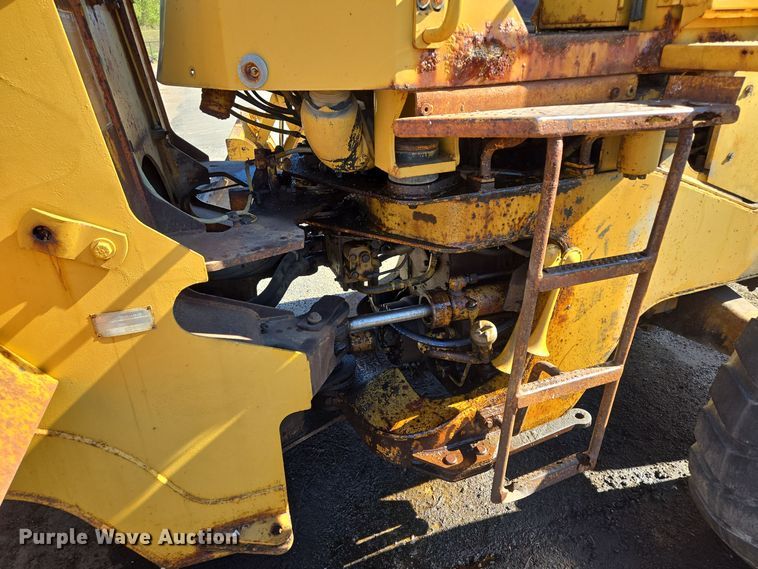 image for item EE8657 1985 Caterpillar  936 wheel loader