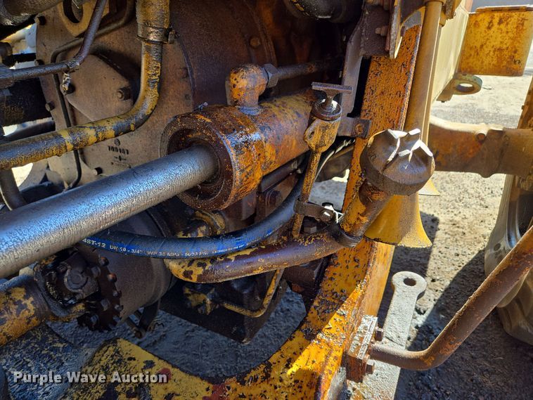 image for item EE8657 1985 Caterpillar  936 wheel loader