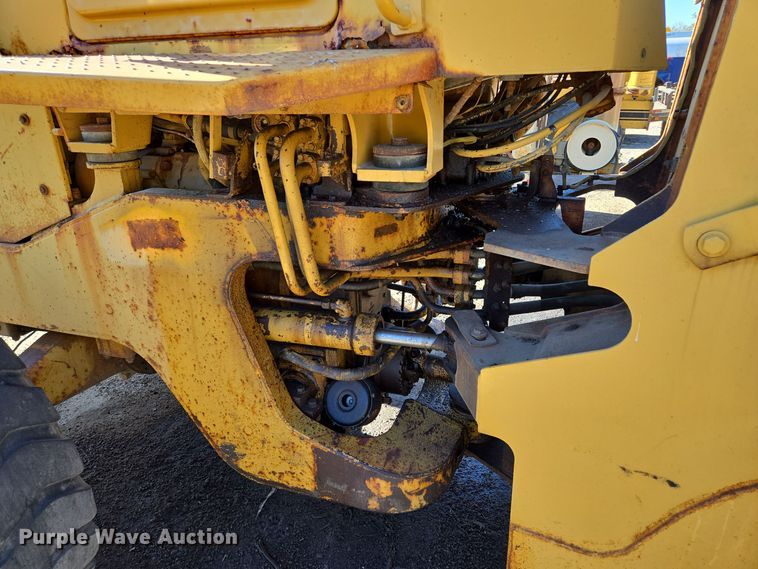 image for item EE8657 1985 Caterpillar  936 wheel loader