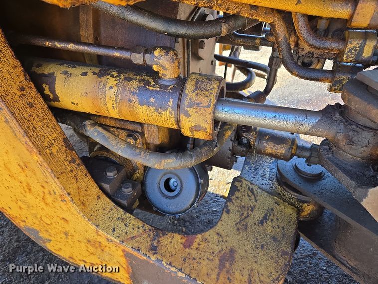 image for item EE8657 1985 Caterpillar  936 wheel loader