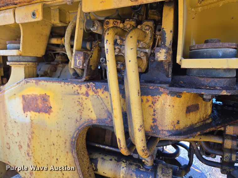 image for item EE8657 1985 Caterpillar  936 wheel loader