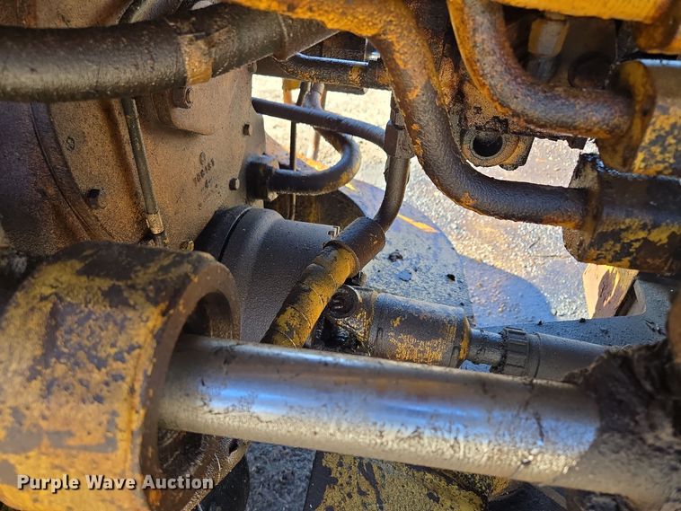 image for item EE8657 1985 Caterpillar  936 wheel loader