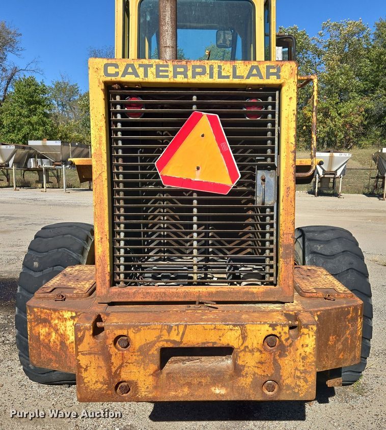 image for item EE8657 1985 Caterpillar  936 wheel loader