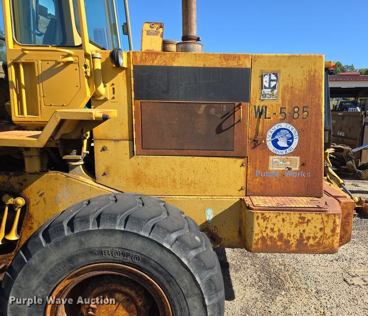 image for item EE8657 1985 Caterpillar  936 wheel loader