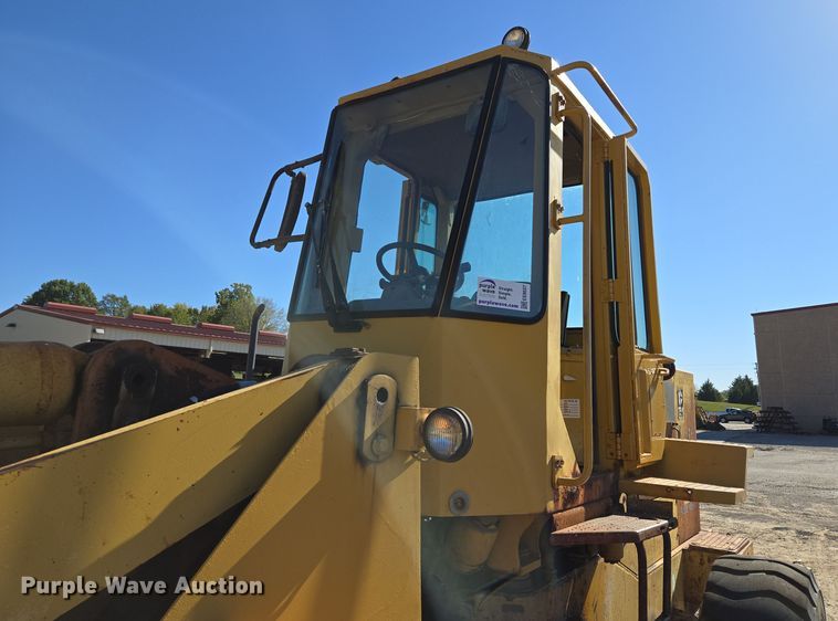 image for item EE8657 1985 Caterpillar  936 wheel loader