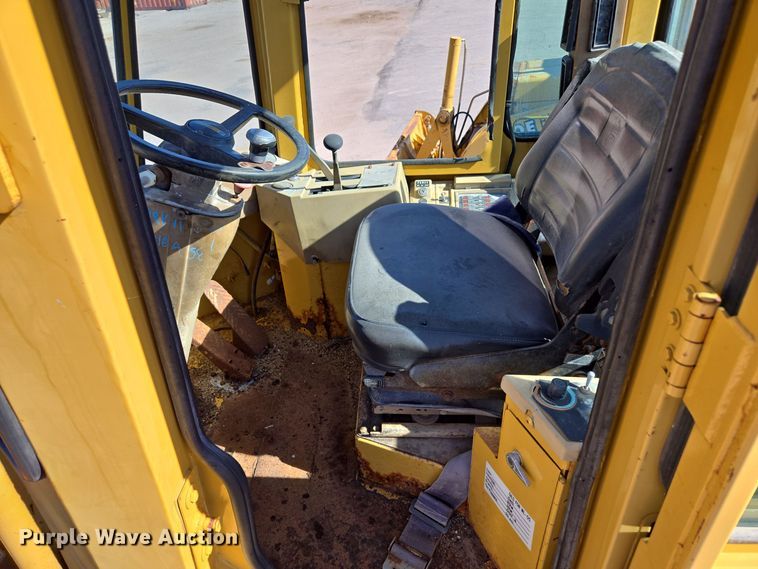 image for item EE8657 1985 Caterpillar  936 wheel loader