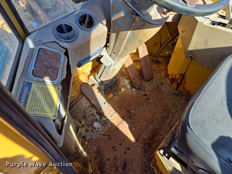 image for item EE8657 1985 Caterpillar  936 wheel loader