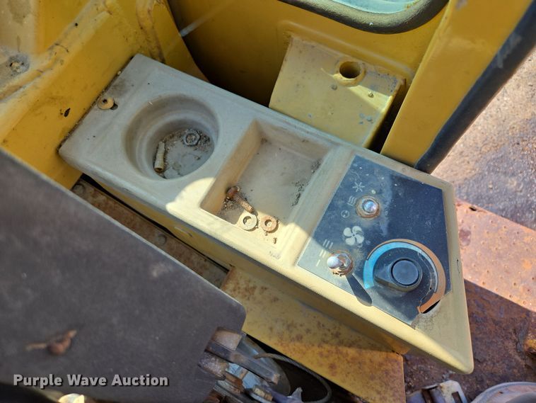 image for item EE8657 1985 Caterpillar  936 wheel loader