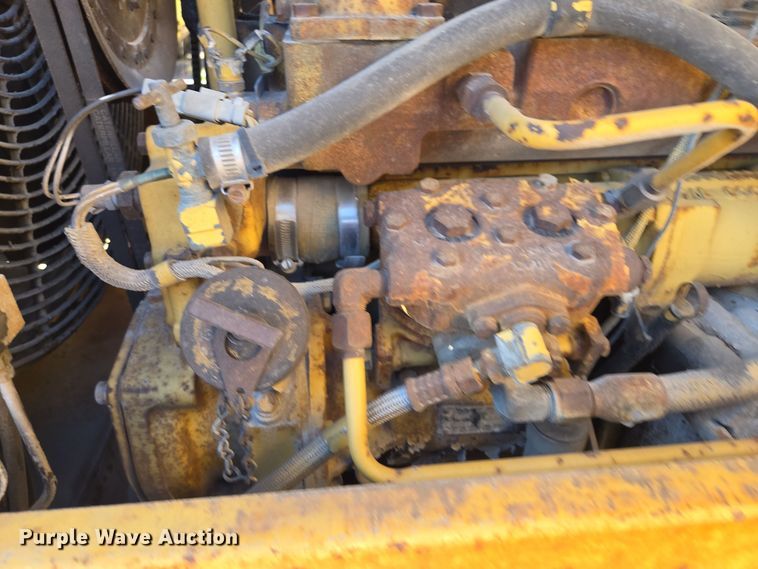 image for item EE8657 1985 Caterpillar  936 wheel loader