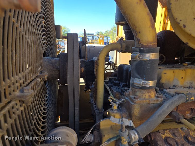 image for item EE8657 1985 Caterpillar  936 wheel loader