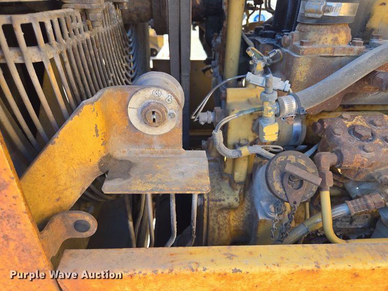 image for item EE8657 1985 Caterpillar  936 wheel loader