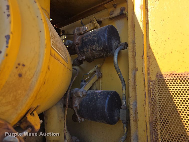 image for item EE8657 1985 Caterpillar  936 wheel loader