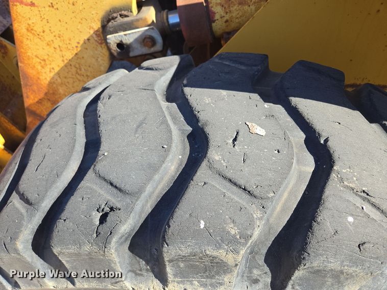 image for item EE8657 1985 Caterpillar  936 wheel loader