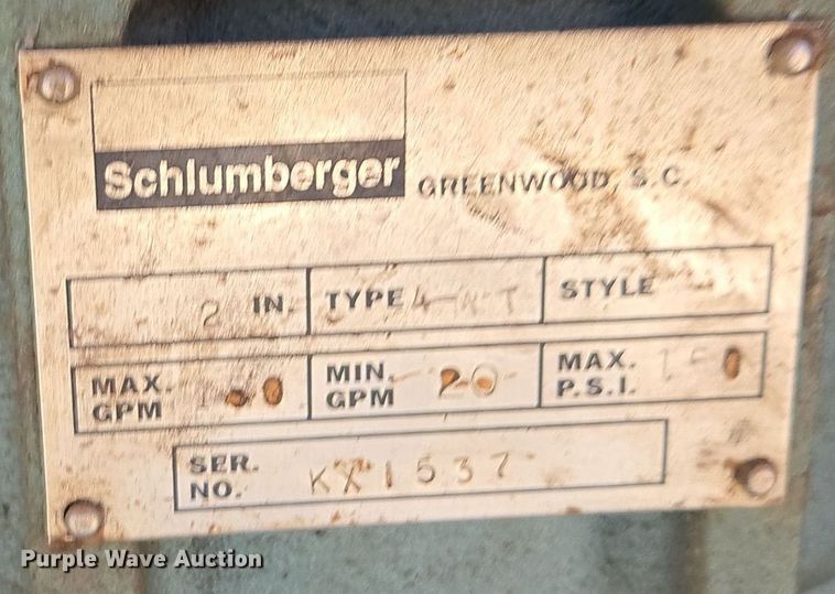 image for item EE8658 2000 International  4900 fuel / lube truck