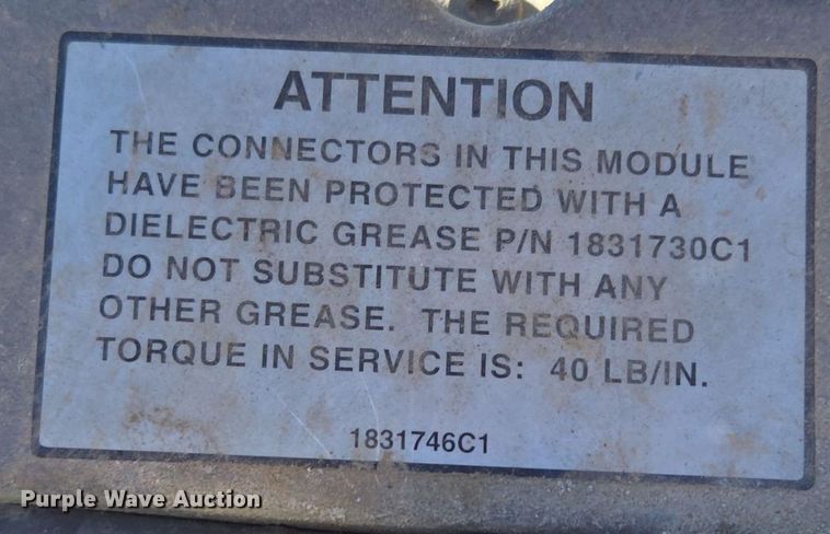 image for item EE8658 2000 International  4900 fuel / lube truck