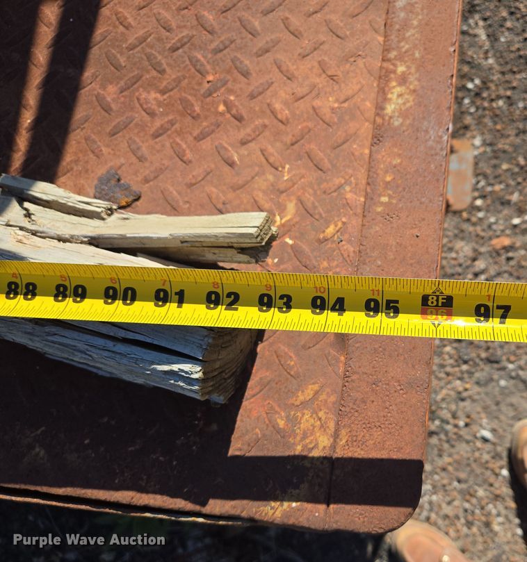 image for item EE8659 1997 International  4700 LP  utility / service truck