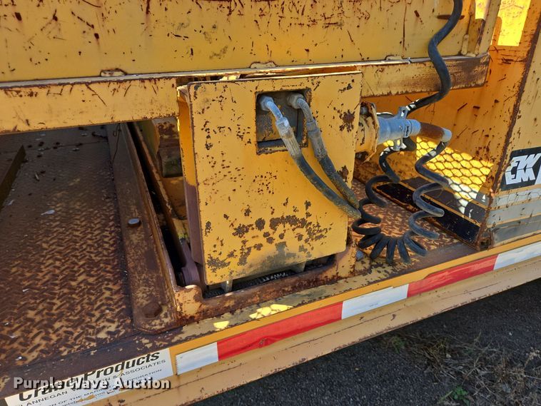 image for item EE8659 1997 International  4700 LP  utility / service truck