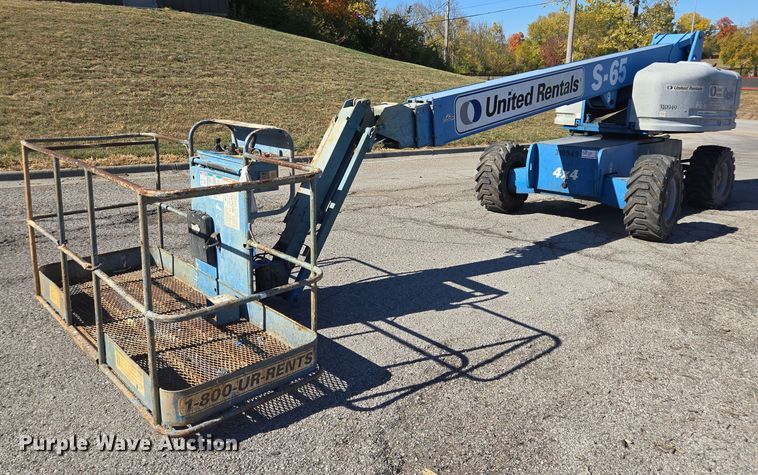 image for item EE8673 2001 Genie  S-65  boom lift