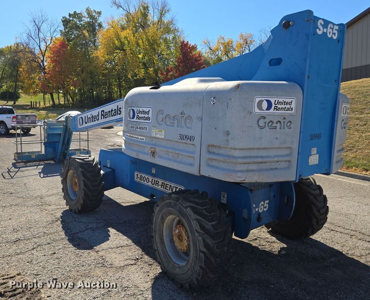 image for item EE8673 2001 Genie  S-65  boom lift