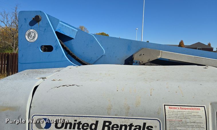 image for item EE8673 2001 Genie  S-65  boom lift