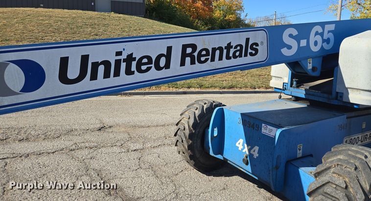 image for item EE8673 2001 Genie  S-65  boom lift