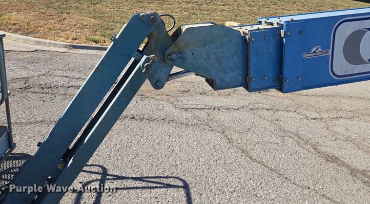 image for item EE8673 2001 Genie  S-65  boom lift