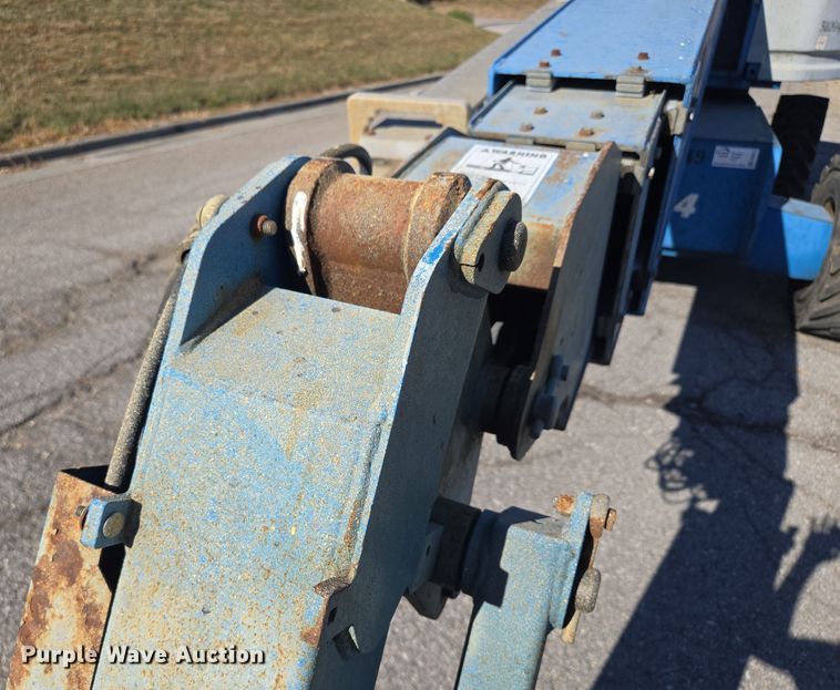 image for item EE8673 2001 Genie  S-65  boom lift