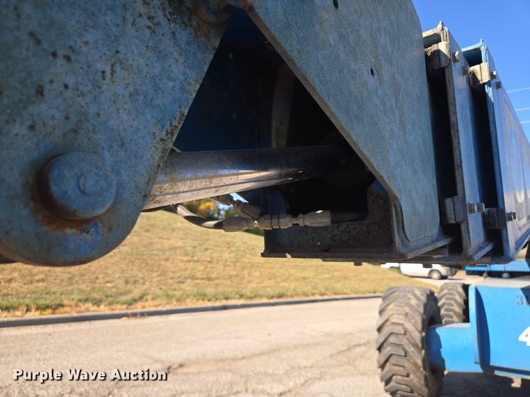 image for item EE8673 2001 Genie  S-65  boom lift