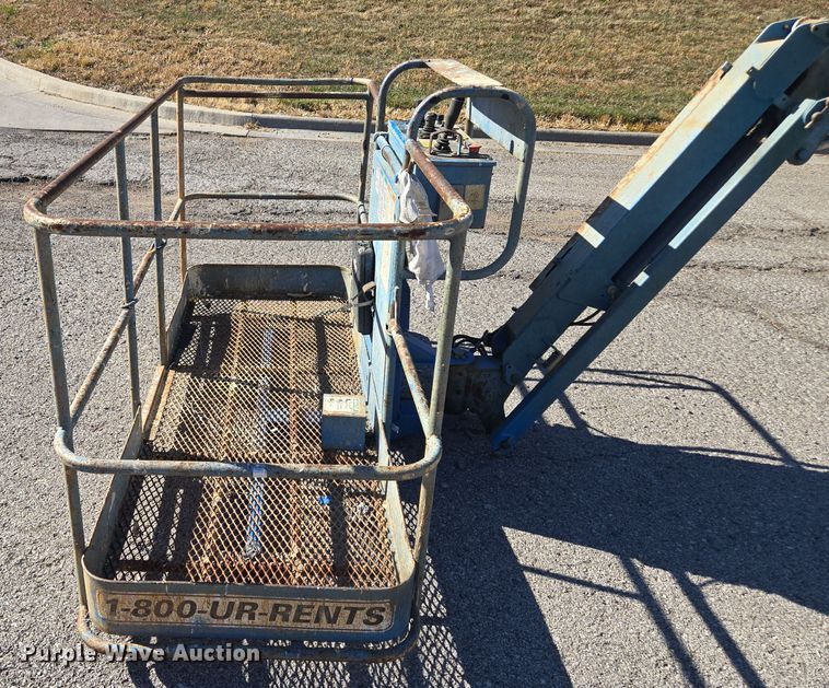 image for item EE8673 2001 Genie  S-65  boom lift