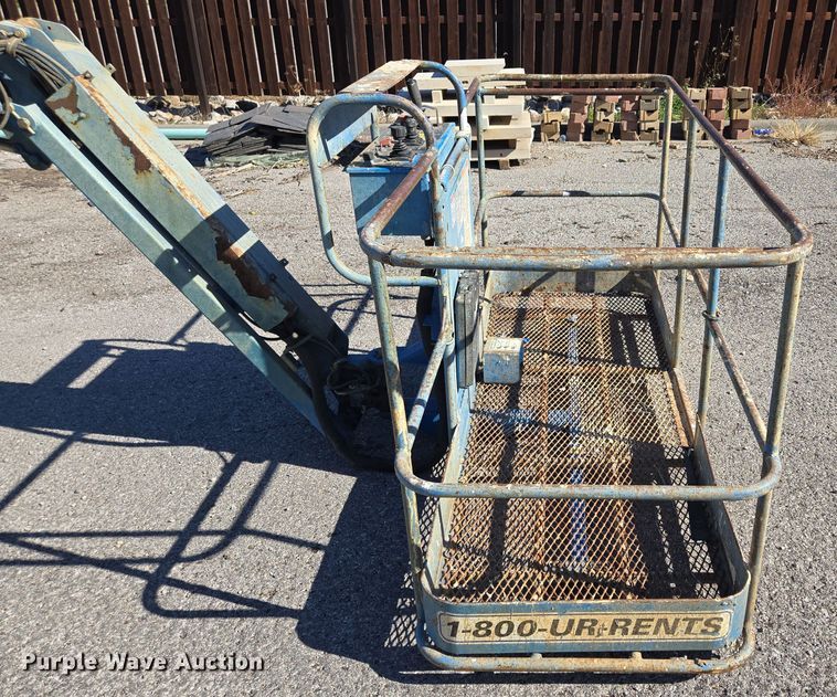 image for item EE8673 2001 Genie  S-65  boom lift