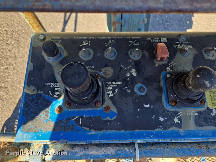 image for item EE8673 2001 Genie  S-65  boom lift