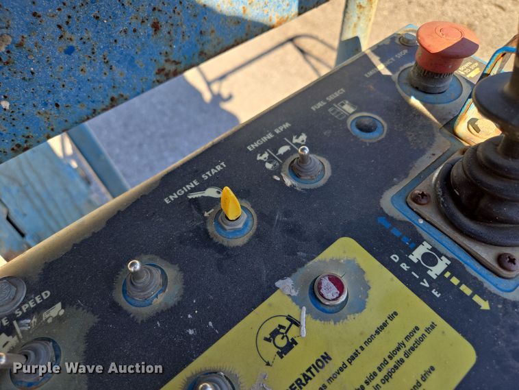 image for item EE8673 2001 Genie  S-65  boom lift