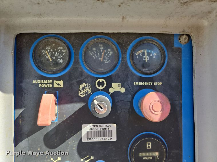 image for item EE8673 2001 Genie  S-65  boom lift