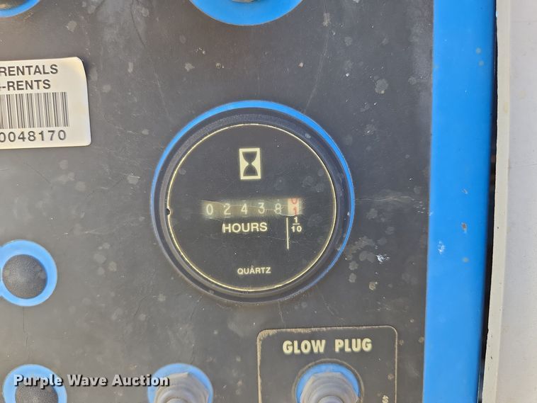 image for item EE8673 2001 Genie  S-65  boom lift