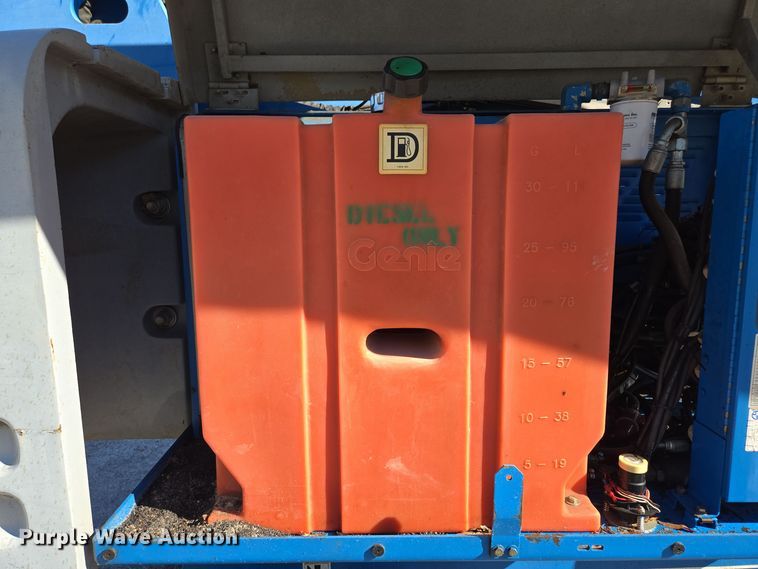 image for item EE8673 2001 Genie  S-65  boom lift