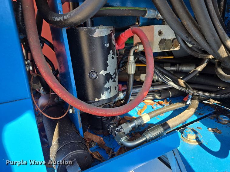 image for item EE8673 2001 Genie  S-65  boom lift