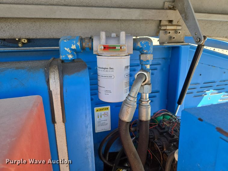 image for item EE8673 2001 Genie  S-65  boom lift