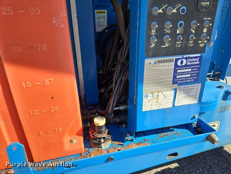 image for item EE8673 2001 Genie  S-65  boom lift