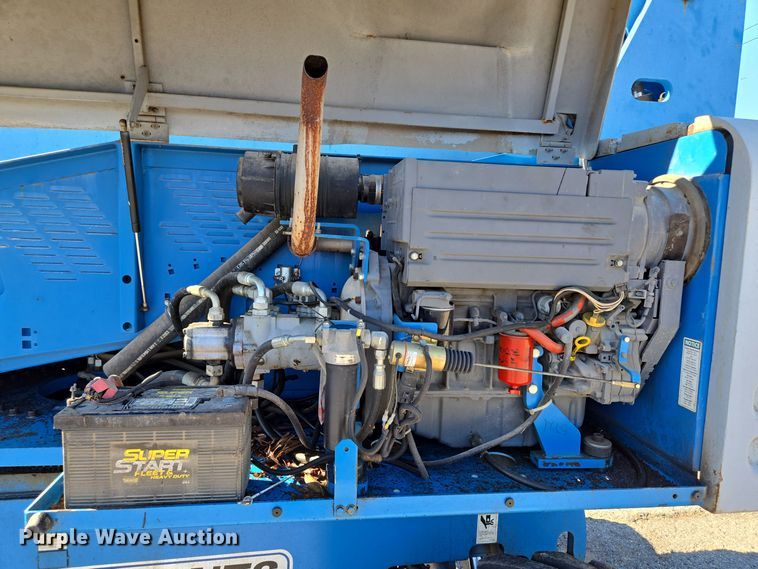 image for item EE8673 2001 Genie  S-65  boom lift