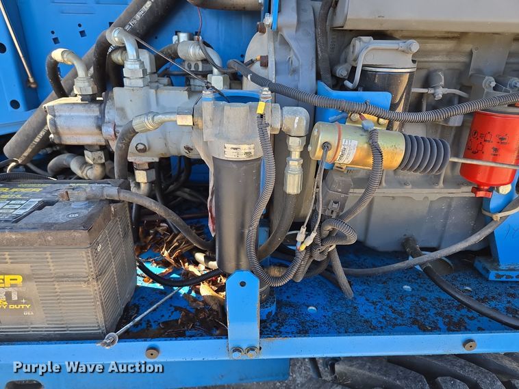 image for item EE8673 2001 Genie  S-65  boom lift