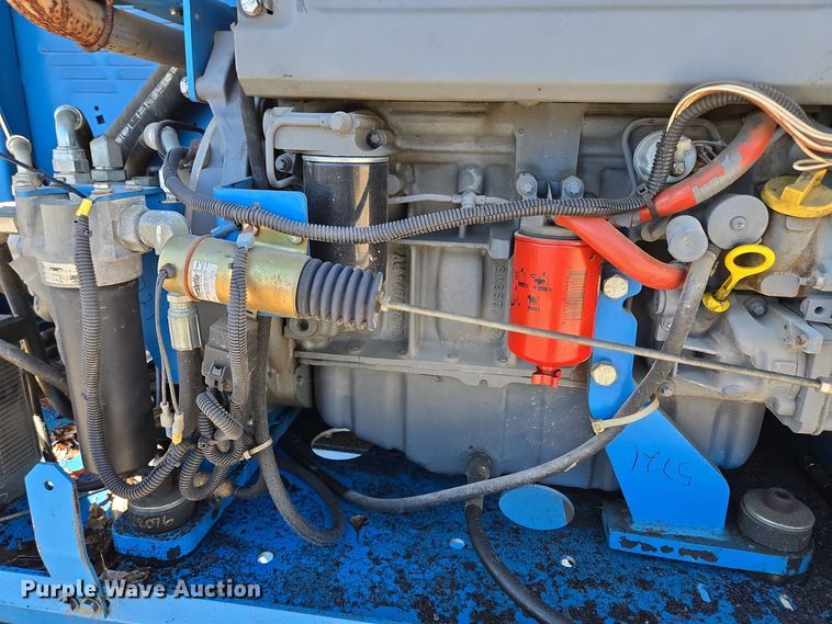 image for item EE8673 2001 Genie  S-65  boom lift