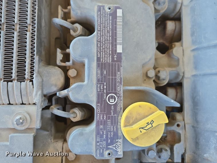 image for item EE8673 2001 Genie  S-65  boom lift