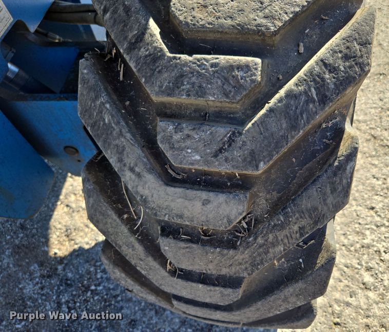 image for item EE8673 2001 Genie  S-65  boom lift